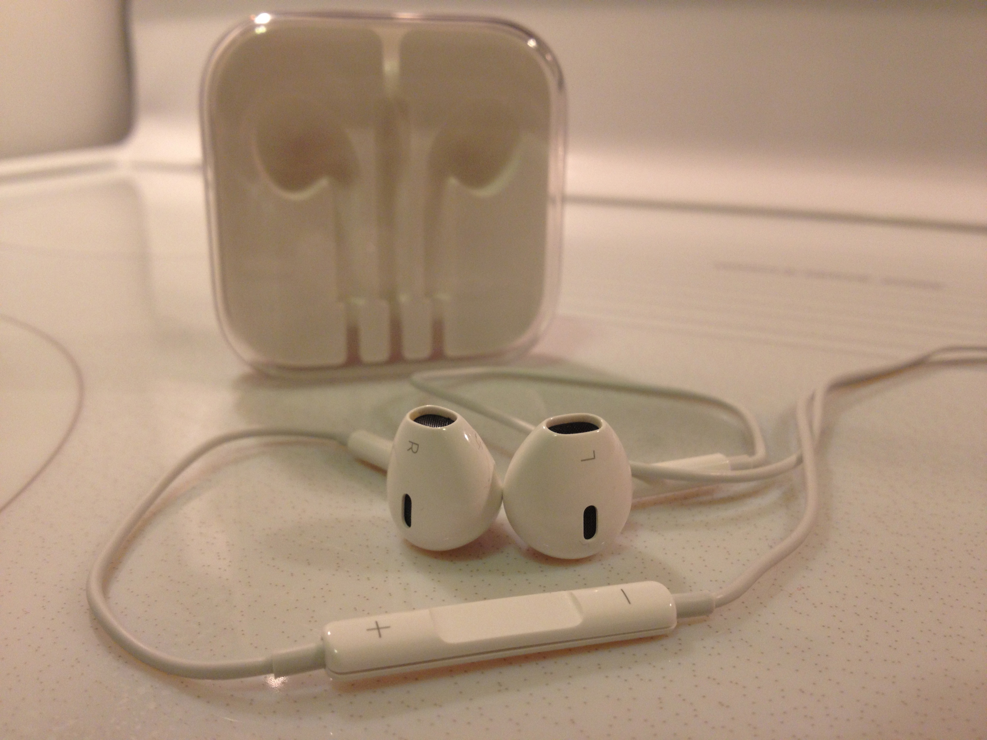 11 Tricks for How to use your Apple Earphones or EarPods with Inline